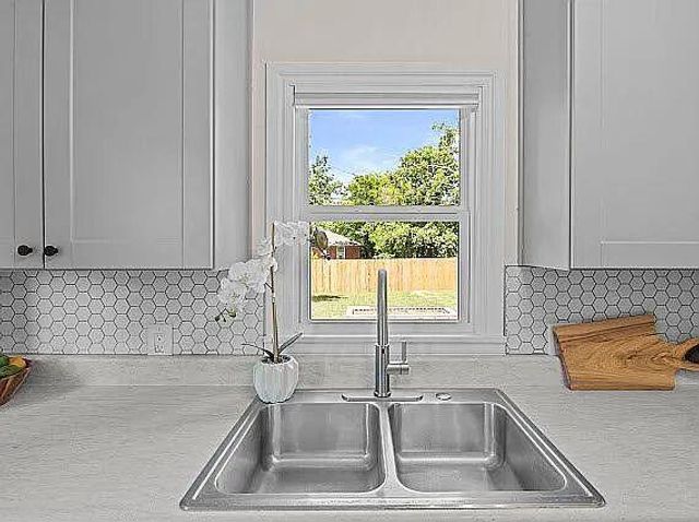 1825 Sheffield Road, Oklahoma City, OK 73120