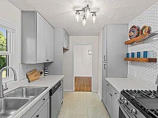 1825 Sheffield Road, Oklahoma City, OK 73120