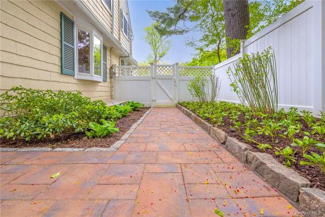 62 Summit Avenue, Bronxville, NY 10708