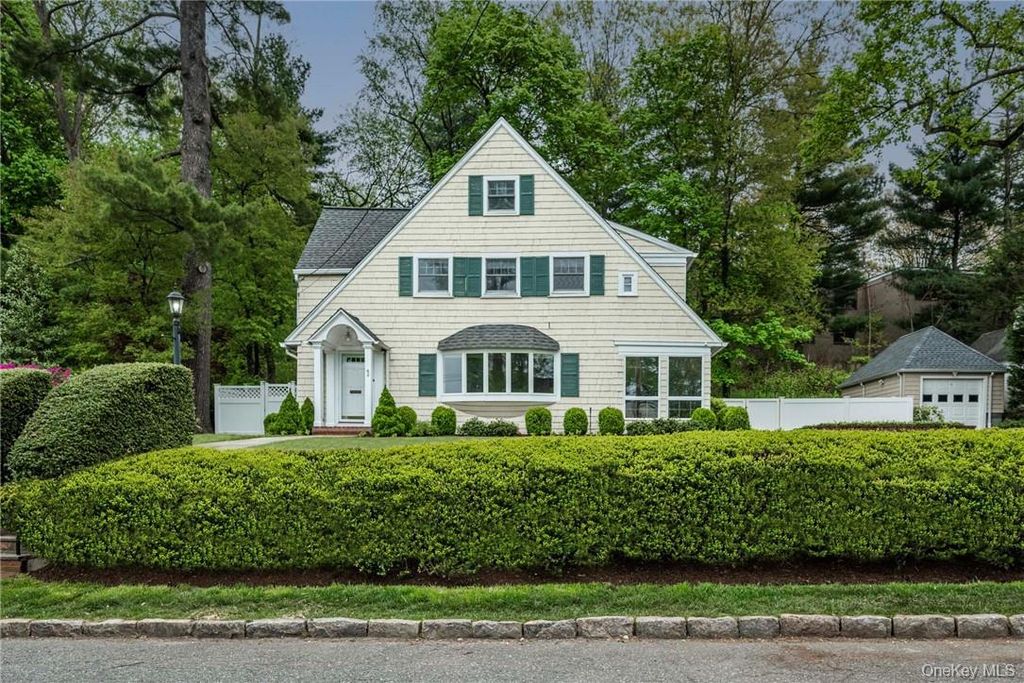62 Summit Avenue, Bronxville, NY 10708