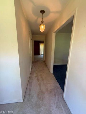5515 Bledsoe Drive, Greensboro, NC 27410