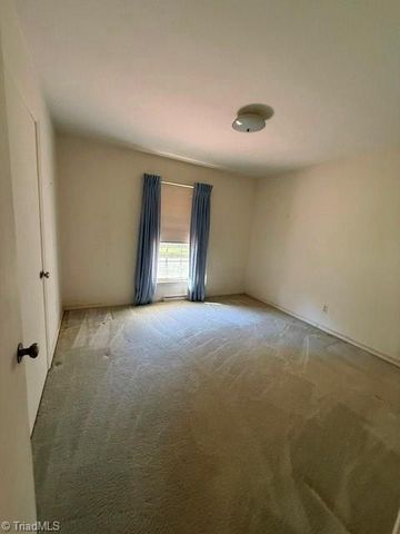 5515 Bledsoe Drive, Greensboro, NC 27410