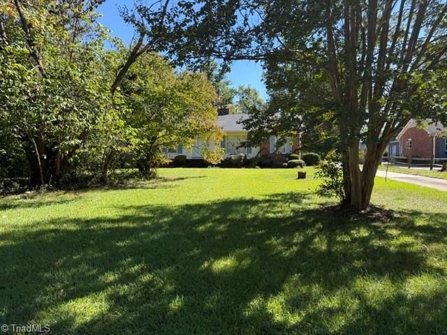5515 Bledsoe Drive, Greensboro, NC 27410