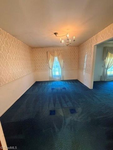 5515 Bledsoe Drive, Greensboro, NC 27410