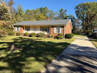 5515 Bledsoe Drive, Greensboro, NC 27410