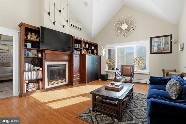 600 RUNNYMEDE AVE, Jenkintown, PA 19046