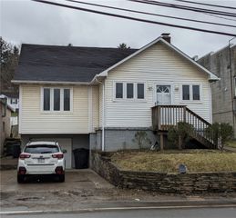 4115 Brownsville Rd, South Park, PA 15129