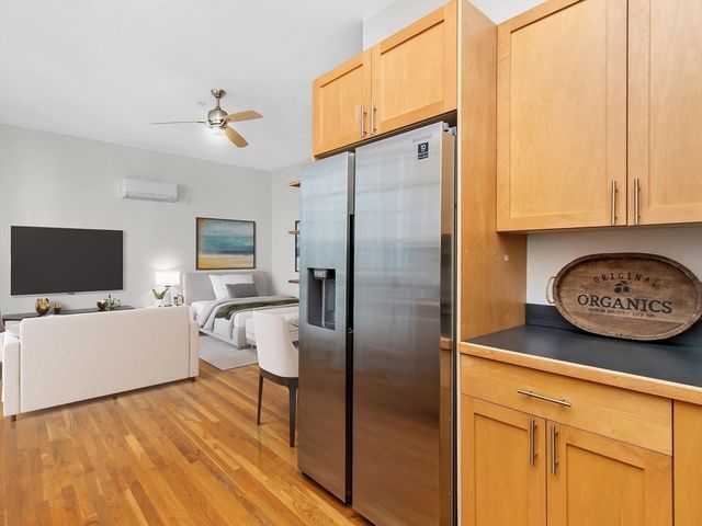 80 Webster Ave 4M, Somerville, MA 02143