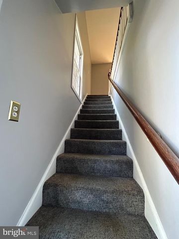 3318 CORYELL LN, Alexandria, VA 22302