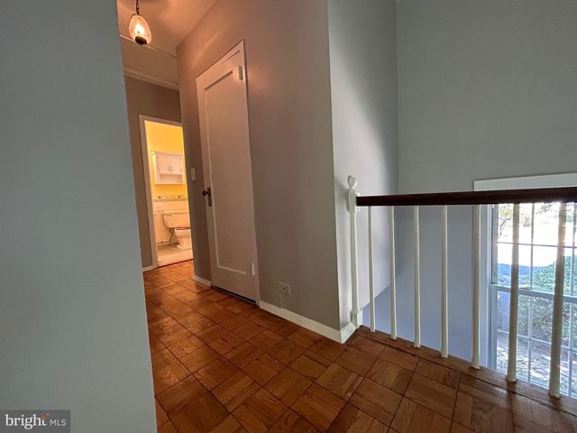 3318 CORYELL LN, Alexandria, VA 22302