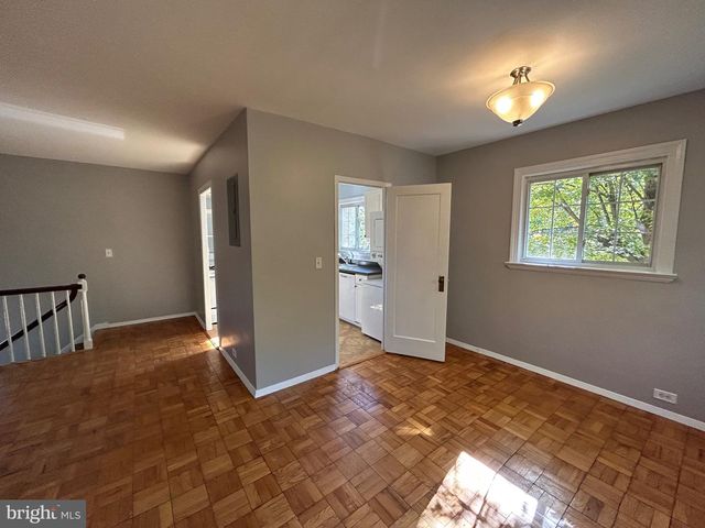 3318 CORYELL LN, Alexandria, VA 22302