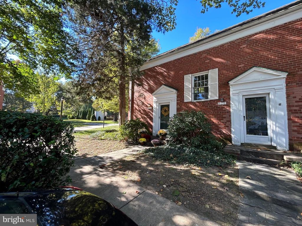 3318 CORYELL LN, Alexandria, VA 22302