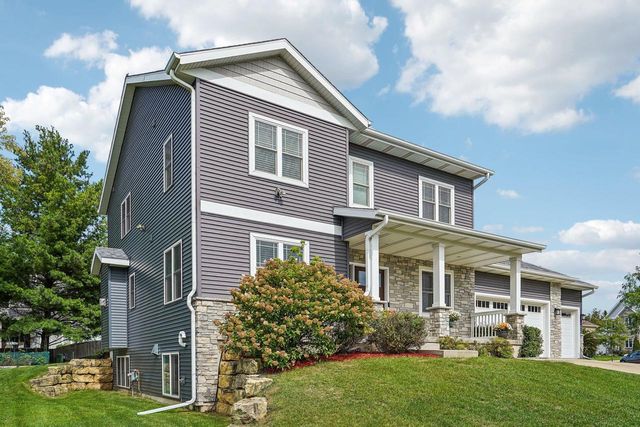 9902 Peach Leaf Lane, Middleton, WI 53562