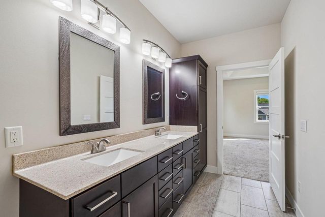 9902 Peach Leaf Lane, Middleton, WI 53562