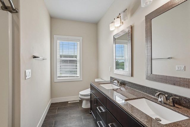9902 Peach Leaf Lane, Middleton, WI 53562