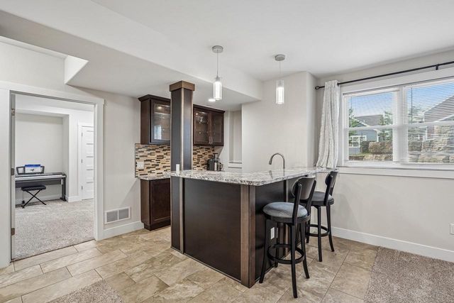9902 Peach Leaf Lane, Middleton, WI 53562