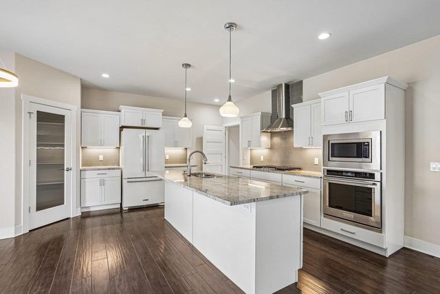 9902 Peach Leaf Lane, Middleton, WI 53562