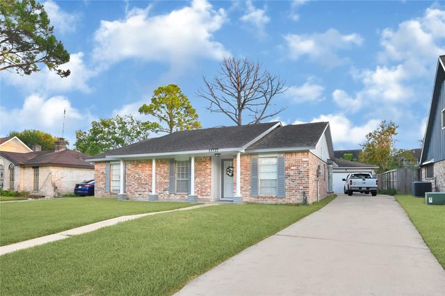 11727 Scottsdale Drive, Meadows Place, TX 77477