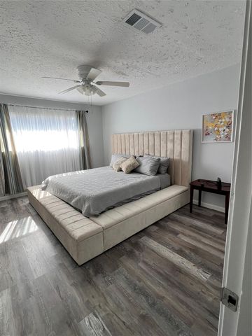 11727 Scottsdale Drive, Meadows Place, TX 77477