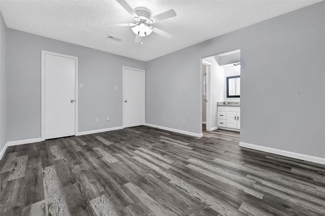 11727 Scottsdale Drive, Meadows Place, TX 77477