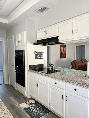 11727 Scottsdale Drive, Meadows Place, TX 77477