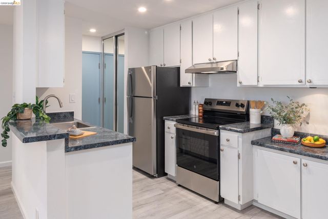 567 Oakland Avenue 211, Oakland, CA 94611