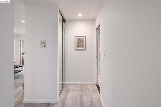 567 Oakland Avenue 211, Oakland, CA 94611