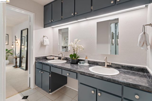 567 Oakland Avenue 211, Oakland, CA 94611