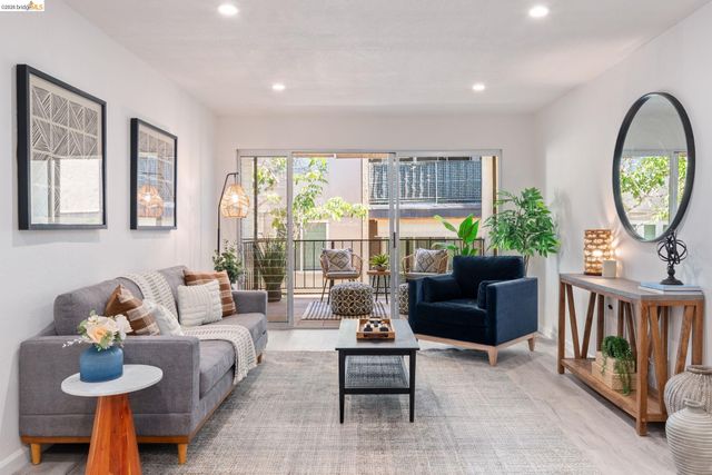 567 Oakland Avenue 211, Oakland, CA 94611