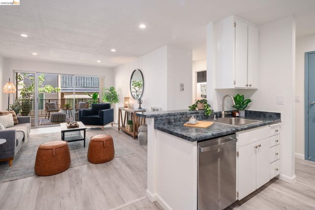 567 Oakland Avenue 211, Oakland, CA 94611