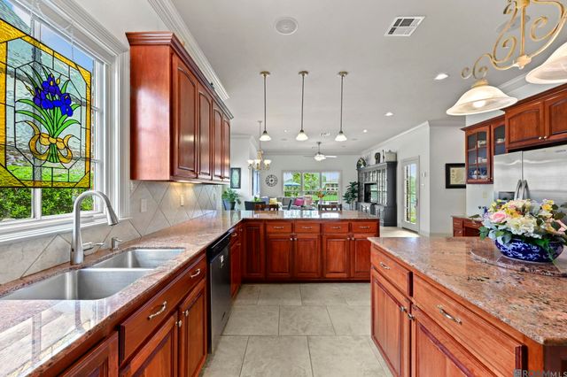 19528 Southern Hills Ave, Baton Rouge, LA 70809