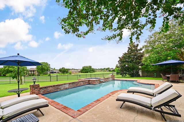 19528 Southern Hills Ave, Baton Rouge, LA 70809