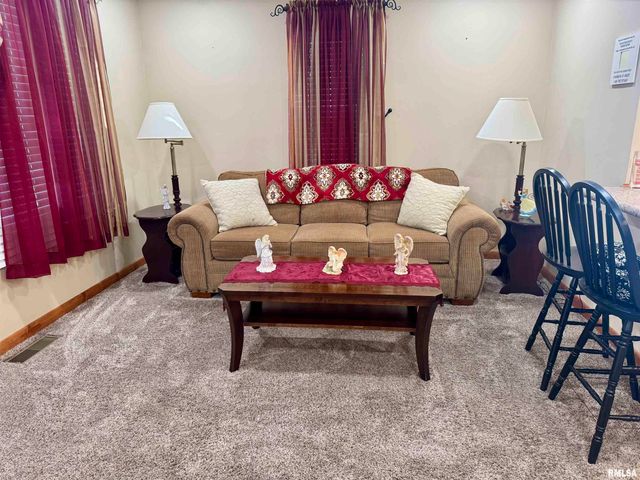 216 S HUBBARD Avenue, Goreville, IL 62939