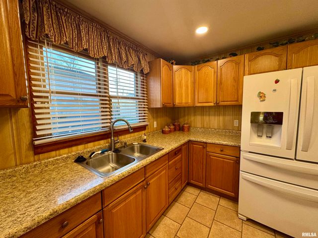 216 S HUBBARD Avenue, Goreville, IL 62939