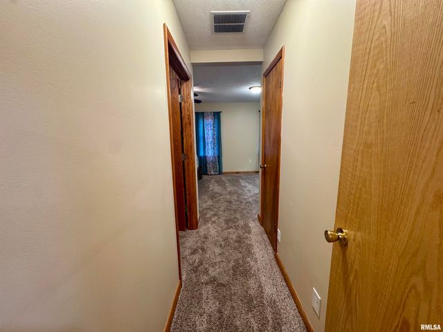 216 S HUBBARD Avenue, Goreville, IL 62939