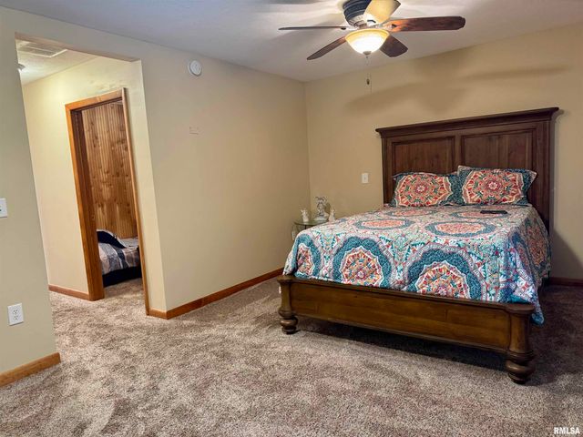 216 S HUBBARD Avenue, Goreville, IL 62939