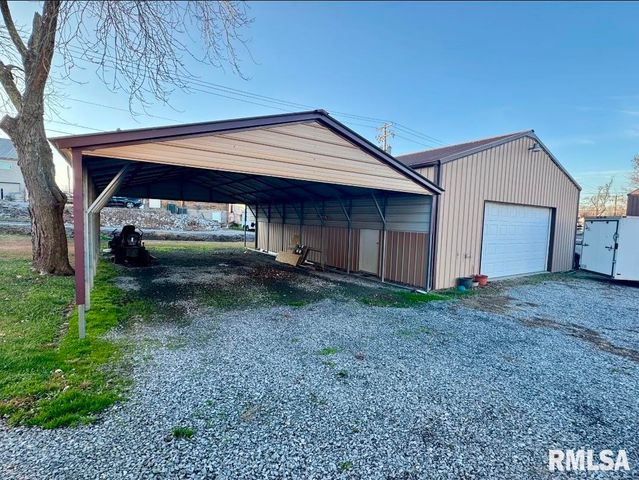 216 S HUBBARD Avenue, Goreville, IL 62939