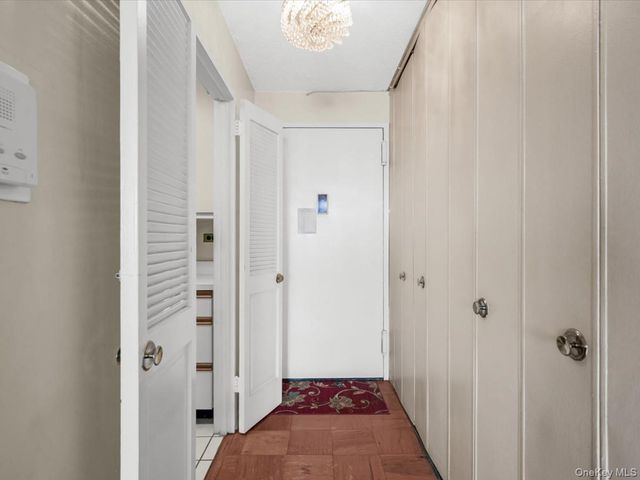 41-40 Union Street 8V, Flushing, NY 11355