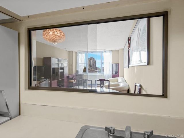 41-40 Union Street 8V, Flushing, NY 11355
