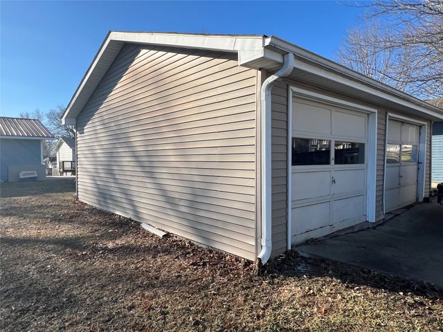 502 E 12th Street S, Newton, IA 50208