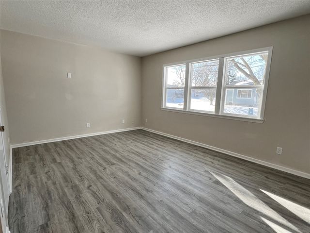 502 E 12th Street S, Newton, IA 50208