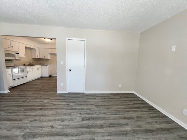 502 E 12th Street S, Newton, IA 50208