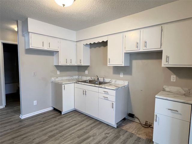 502 E 12th Street S, Newton, IA 50208