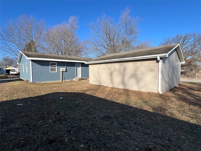 502 E 12th Street S, Newton, IA 50208