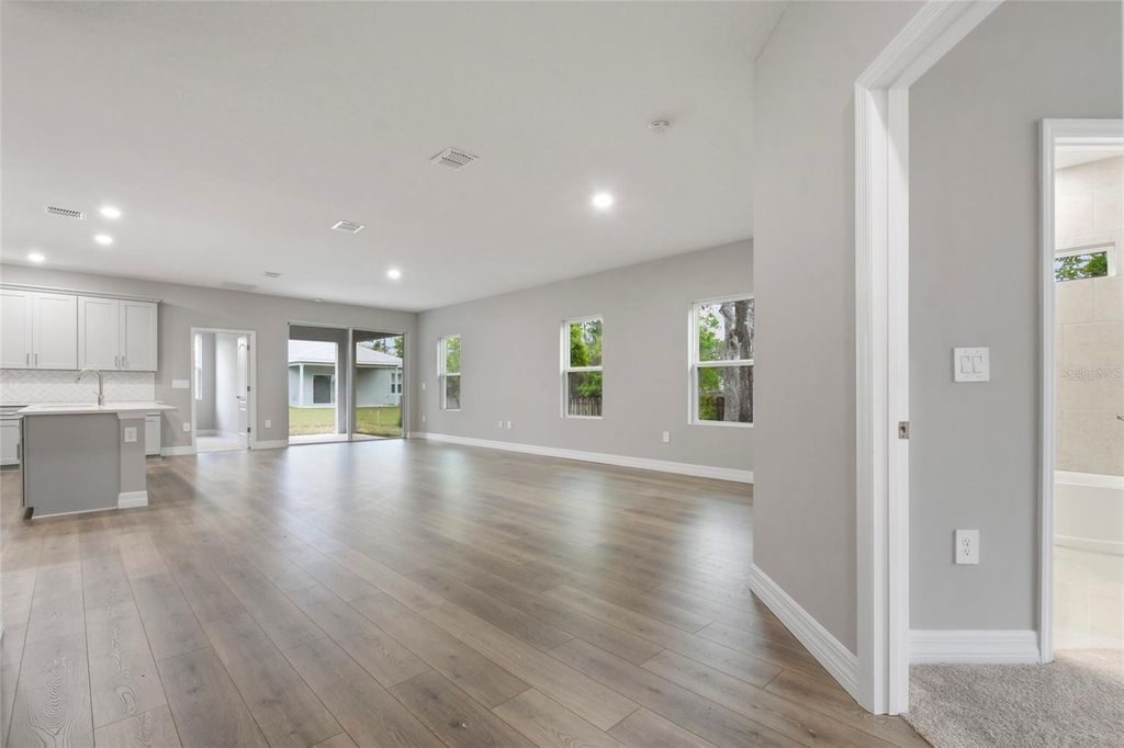 Image 4 of property listing at 750 VALENCIA AVENUE, Orange City, FL 32763