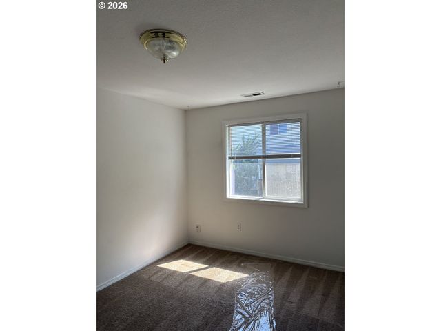 3237 OLIVE St, Vancouver, WA 98660