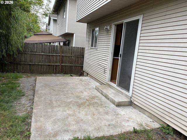 3237 OLIVE St, Vancouver, WA 98660