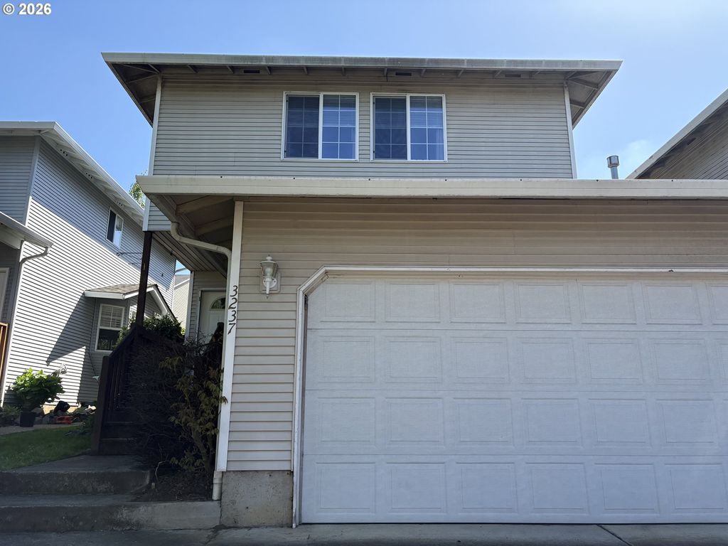 3237 OLIVE St, Vancouver, WA 98660