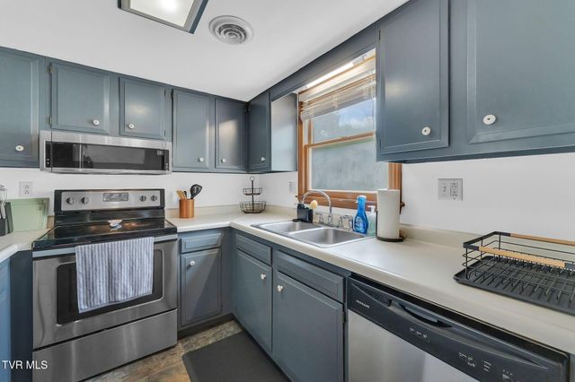 1705 West Lakeview Drive Apt 1, Johnson City, TN 37601