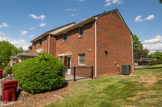 1705 West Lakeview Drive Apt 1, Johnson City, TN 37601